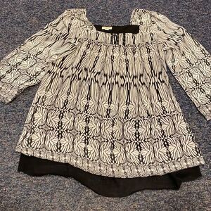 One world sheer lined top sz. XL
